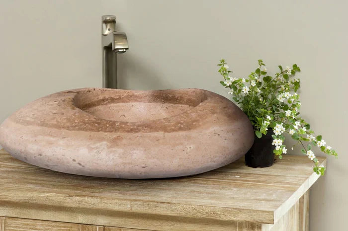 Lavabo de salle de bains en pierre naturelle de travertin Noce, modèle « Kayak », à poser sur meuble (L) 41 cm (l) 59 cm (H) 16 cm - En stock