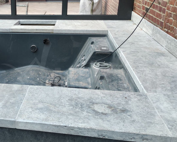 Adoquín de travertino gris plateado