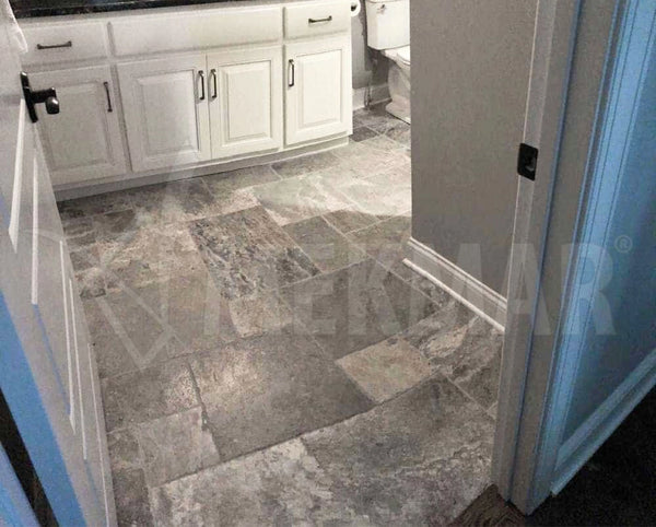 Travertino gris plateado