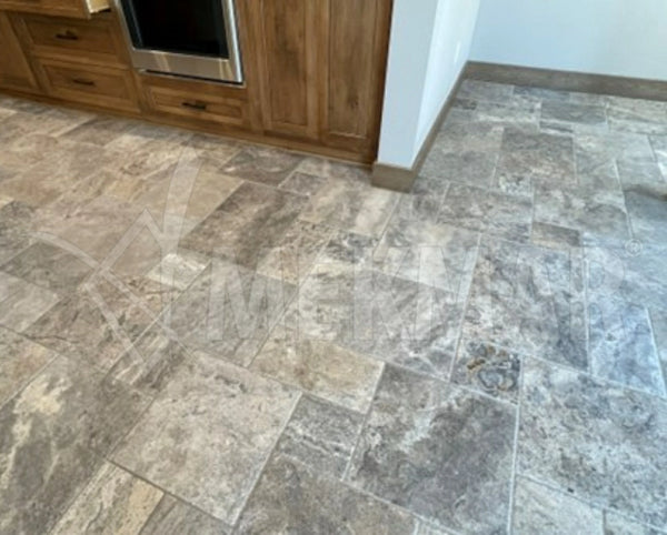 Travertino gris plateado