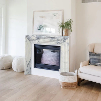 Cornisa de chimenea Art Déco de mármol blanco de Afyon, pulida (ancho) 21 cm, (largo) 153 cm, (alto) 120 cm