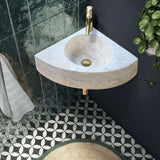 Wandmontiertes Eckwaschbecken aus hellbeigem Travertin (B) 40 cm (L) 40 cm (H) 11 cm