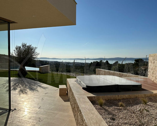 Classic Vein Cut Travertine Honed