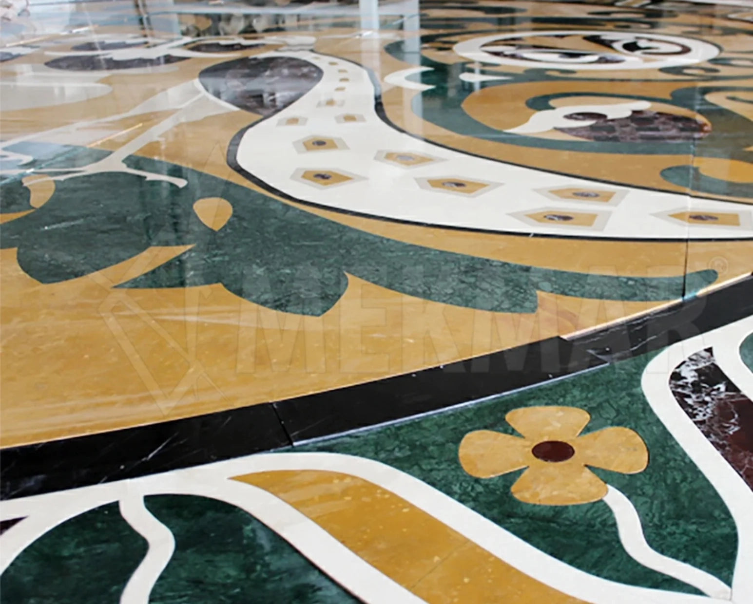 Medallion Poinciana - 2