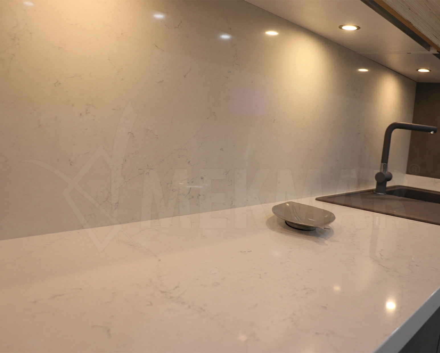 Calacatta Erin Quartz - 2