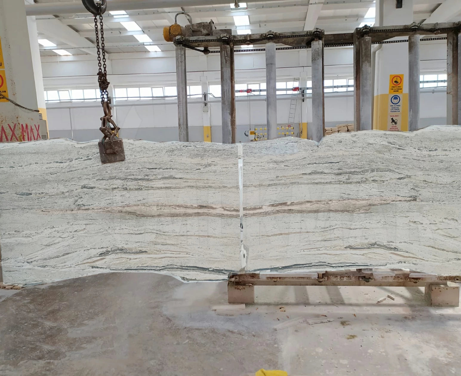 Leonardo Vein Cut Travertine Slab - 3