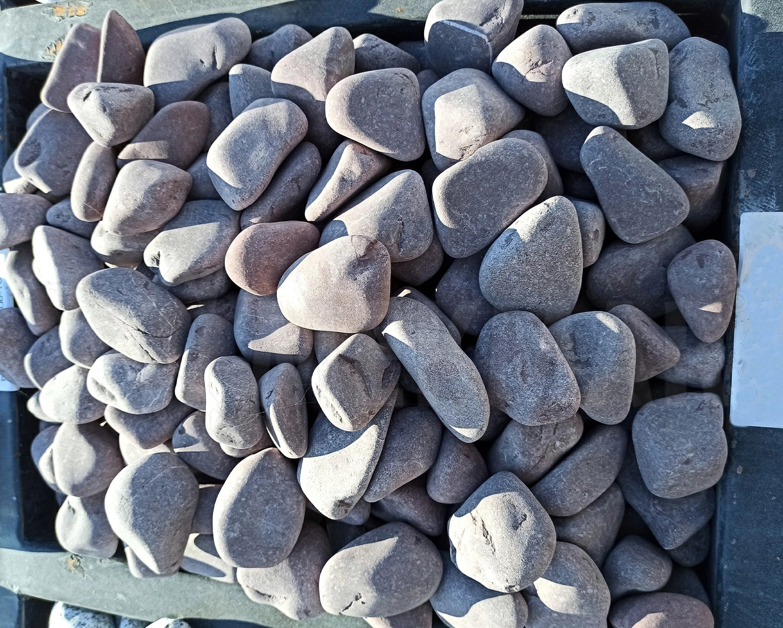 Rosso Laguna Pebble - 2