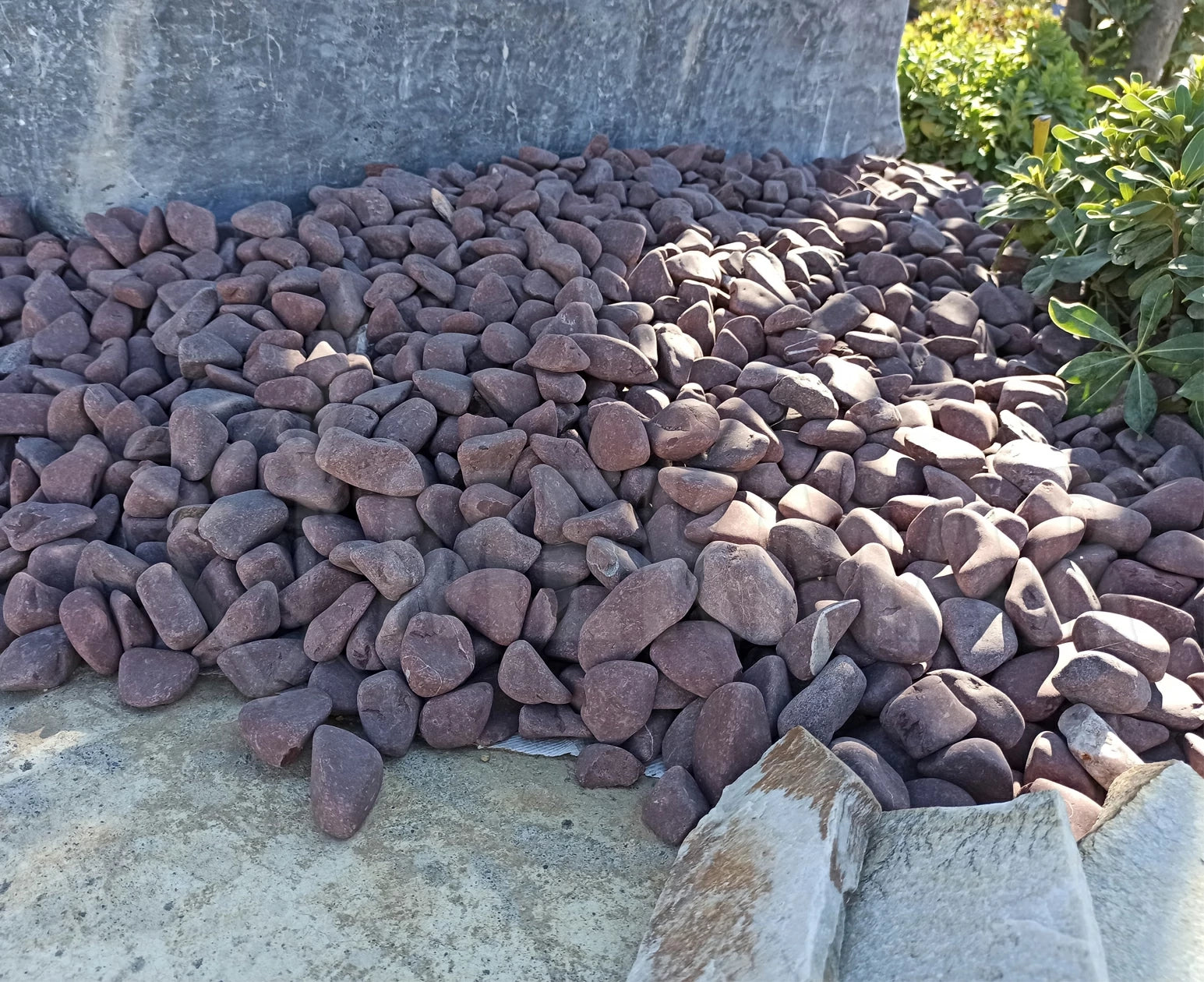 Rosso Laguna Pebble - 6