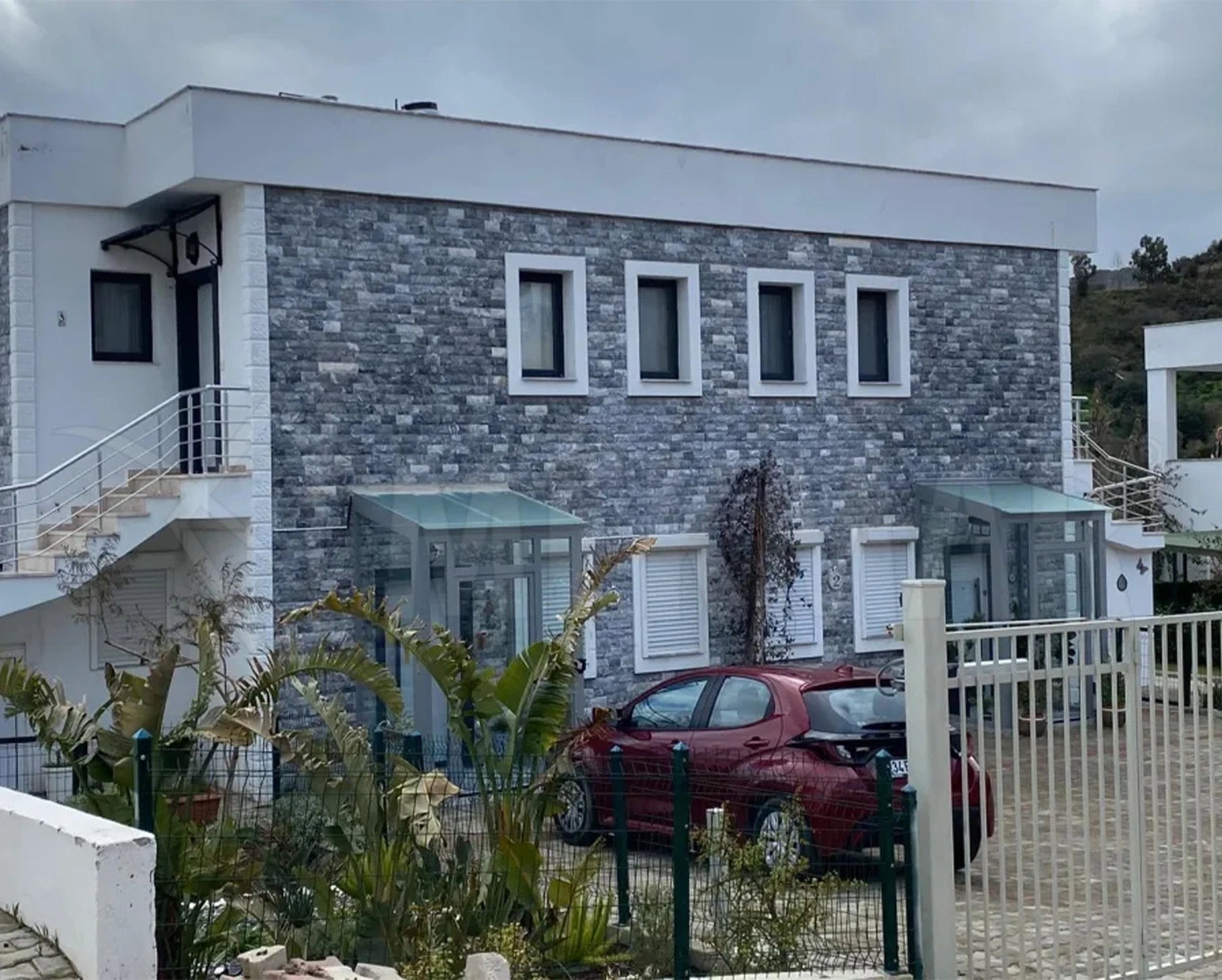 Snow Black Marble Splitface - 5