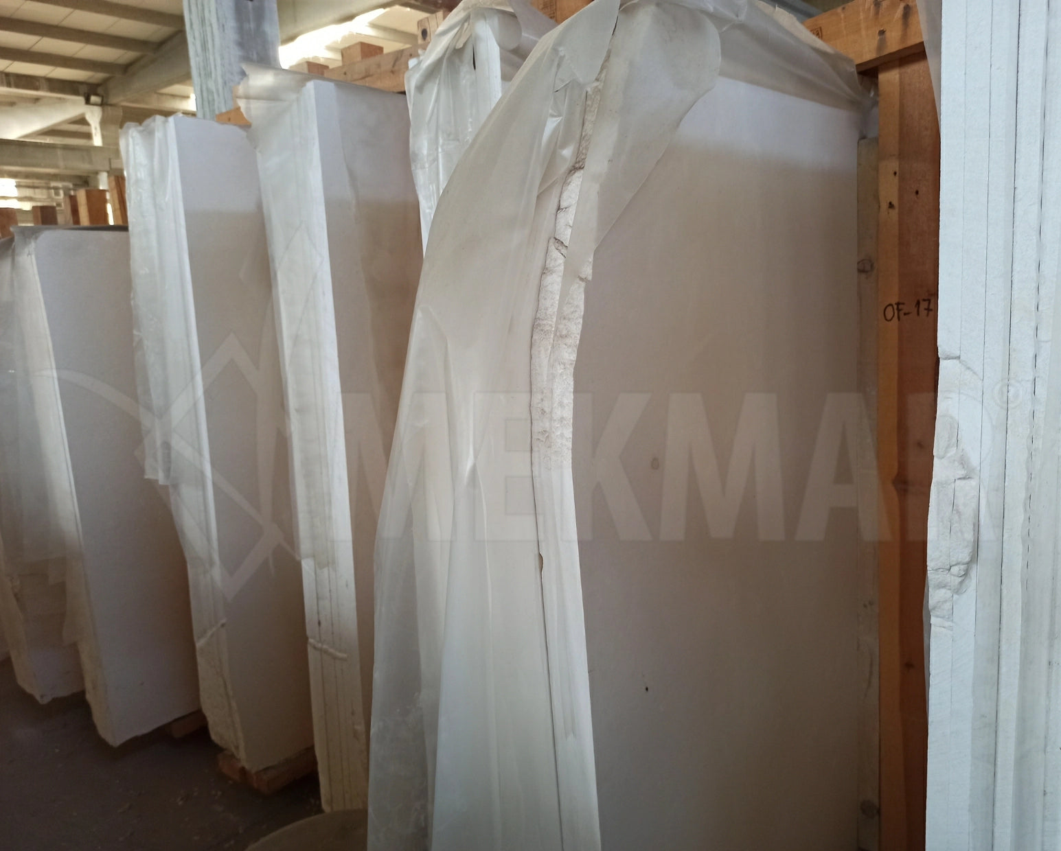 Classic Limestone Slab - 8