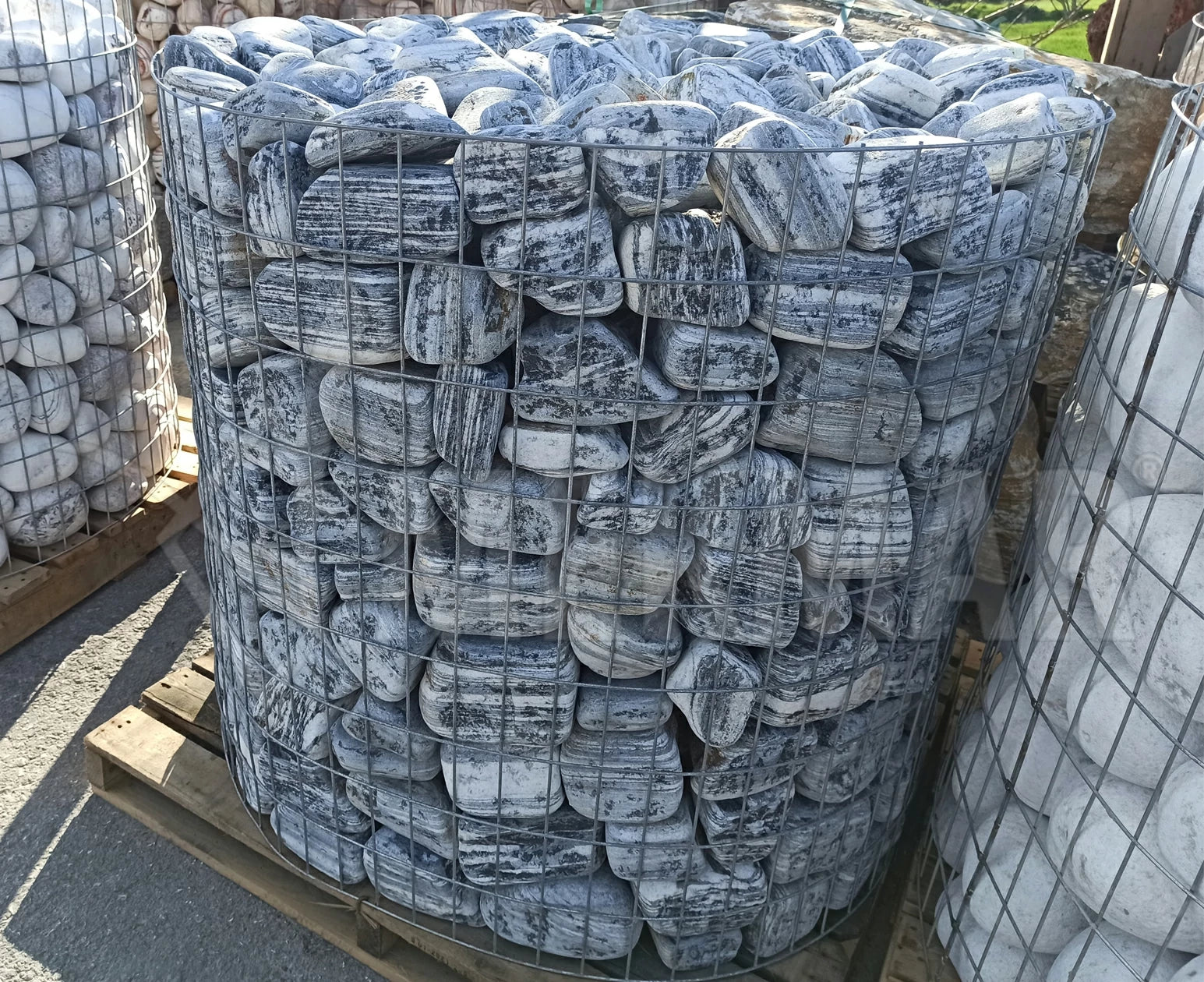 Black Angel Pebble - 7